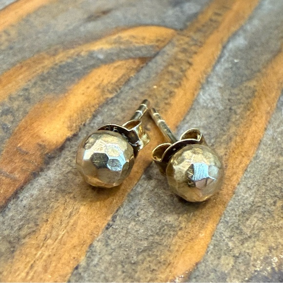 Stella & Dot Hammered Ball Stud Earrings Gold Tone - Picture 3 of 4